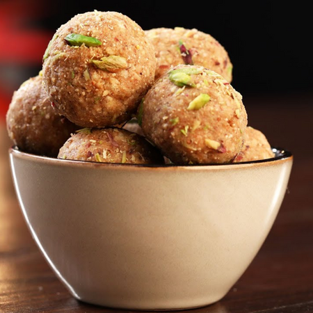 Gond Laddu