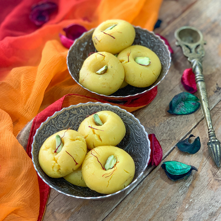 Khoya Kesar Peda