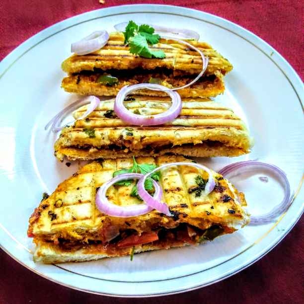 Stuffed Paneer Pizza