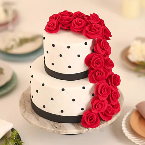 Customised Fondatnt Cake - 15 Pounds